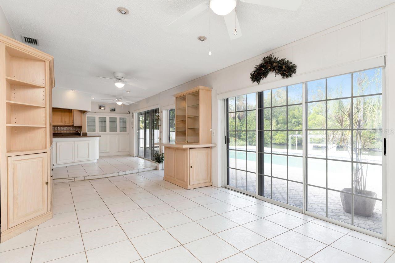 1113 45TH AVE NE, ST PETERSBURG, FL, 33703