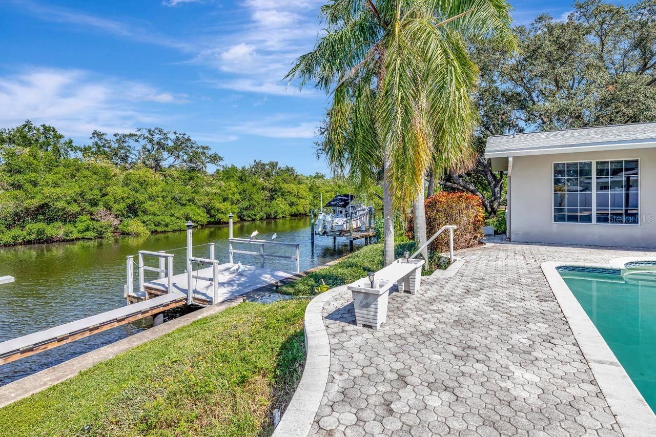 1113 45TH AVE NE, ST PETERSBURG, FL, 33703