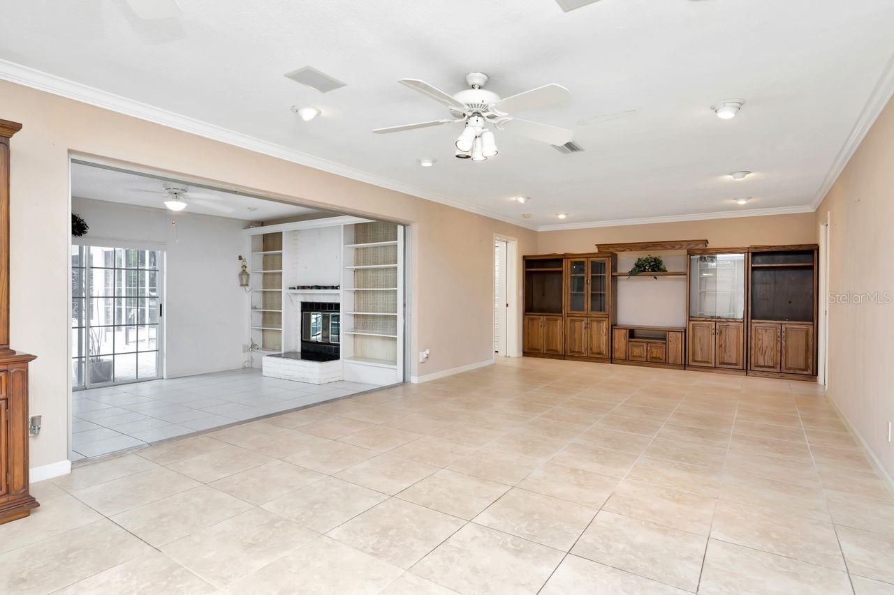 1113 45TH AVE NE, ST PETERSBURG, FL, 33703