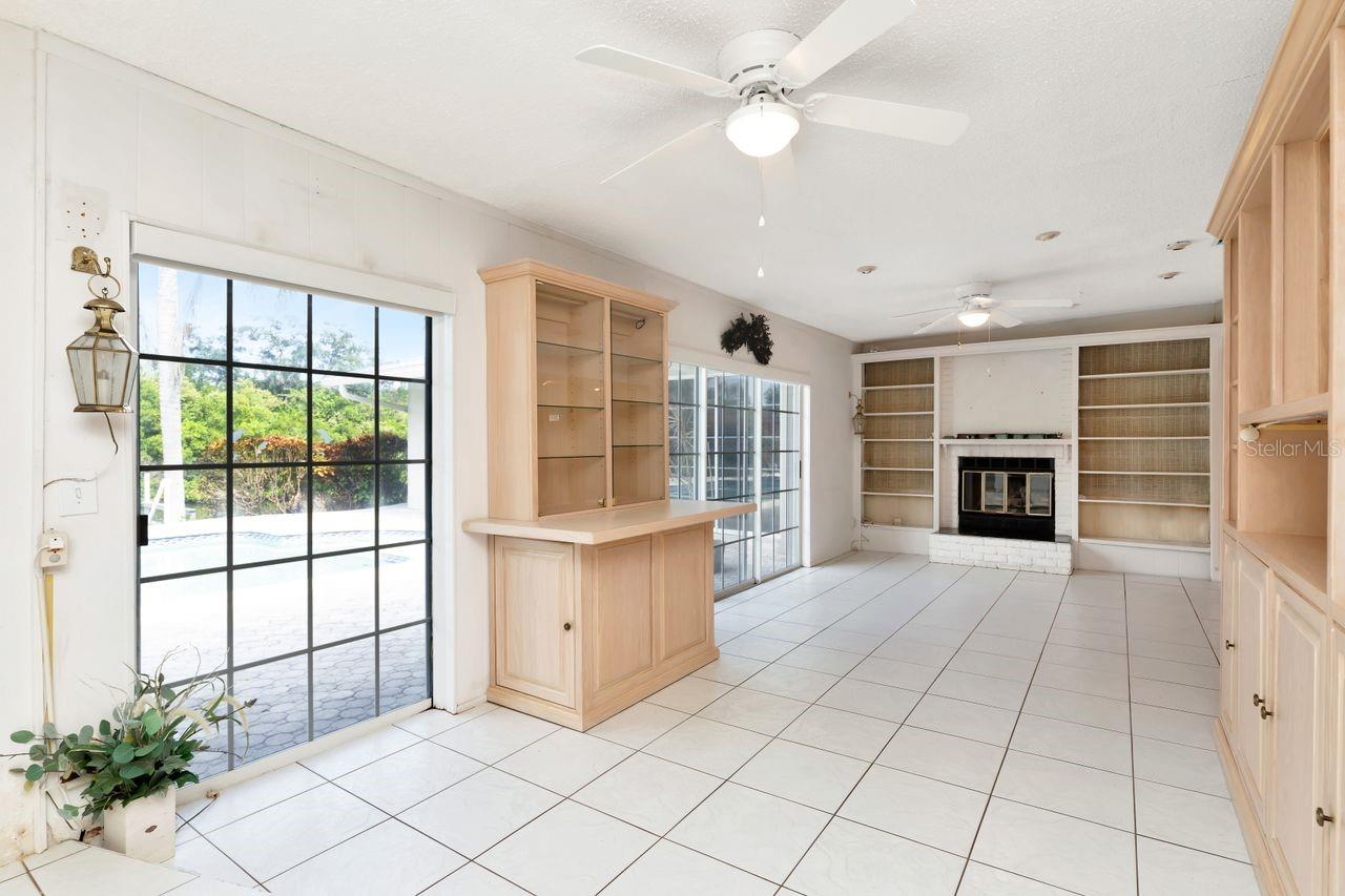 1113 45TH AVE NE, ST PETERSBURG, FL, 33703