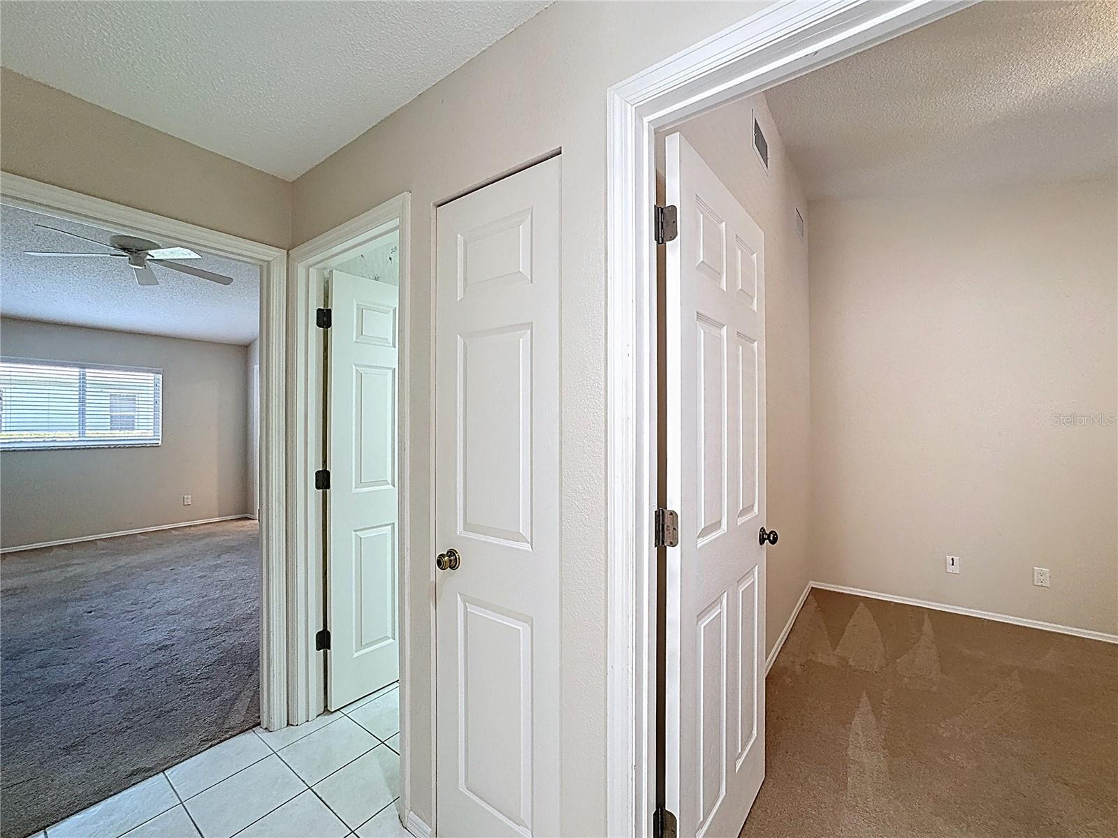 677 IRONWOOD CIR #104, VENICE, FL, 34292