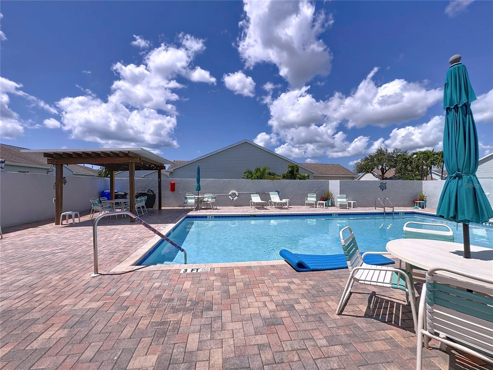 677 IRONWOOD CIR #104, VENICE, FL, 34292