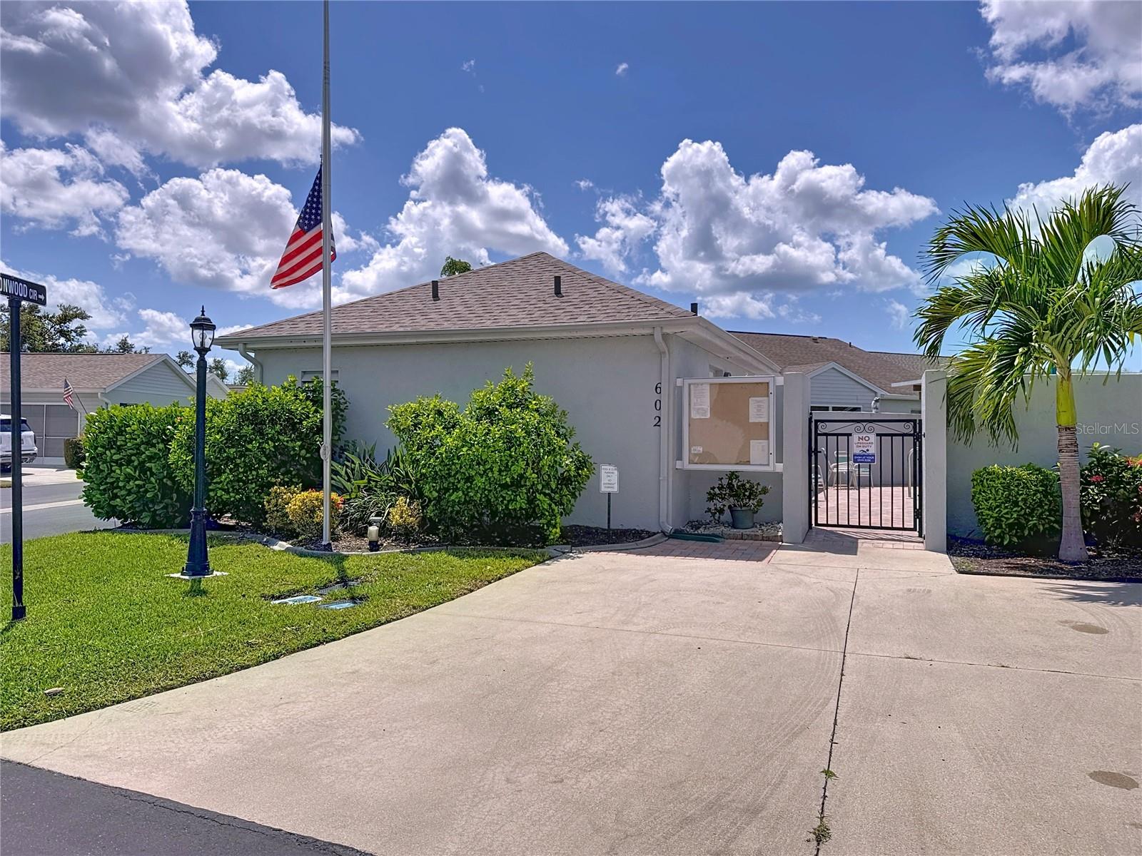 677 IRONWOOD CIR #104, VENICE, FL, 34292