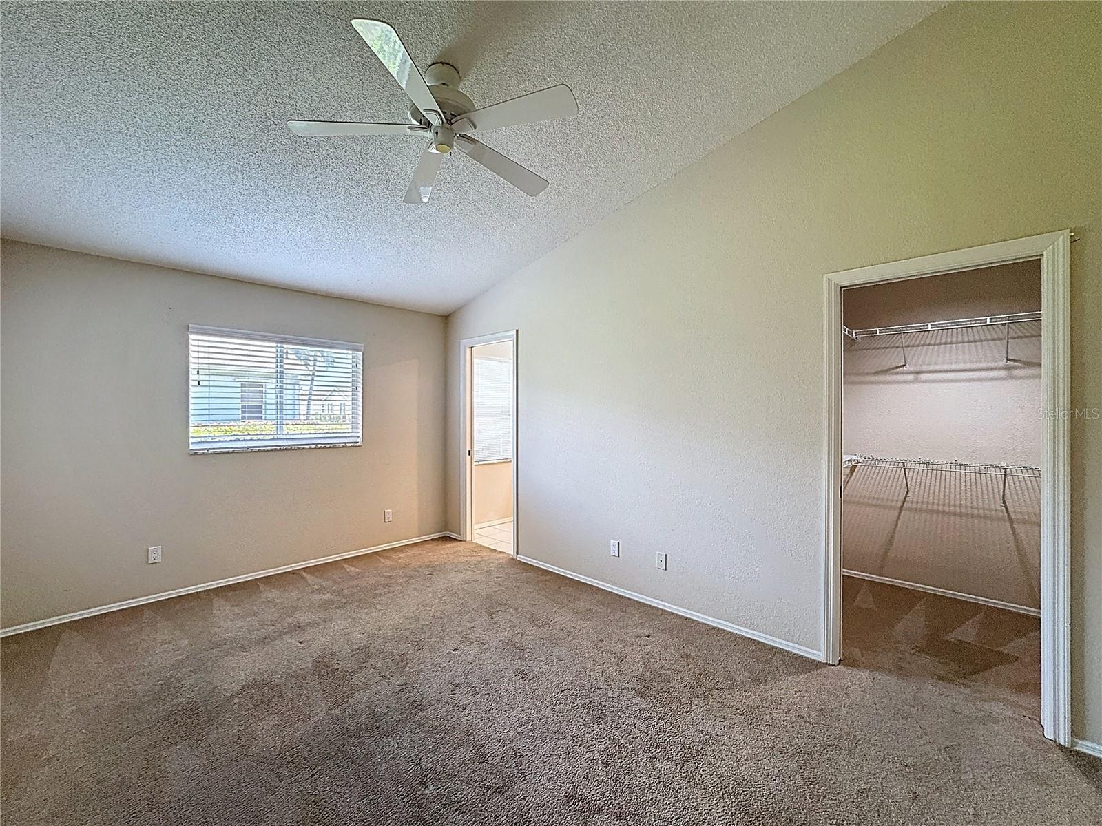 677 IRONWOOD CIR #104, VENICE, FL, 34292