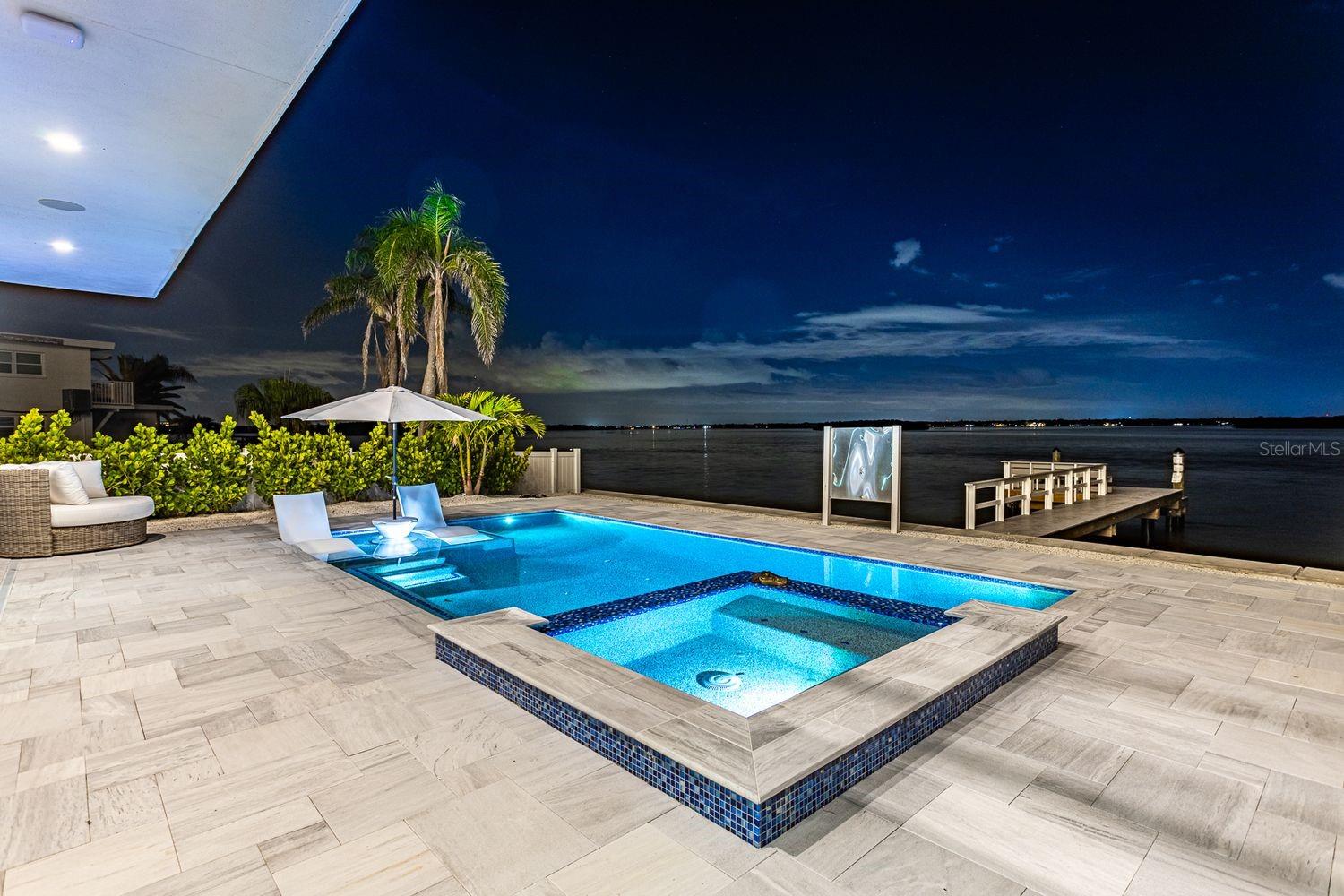 TB8427384 Property Photo