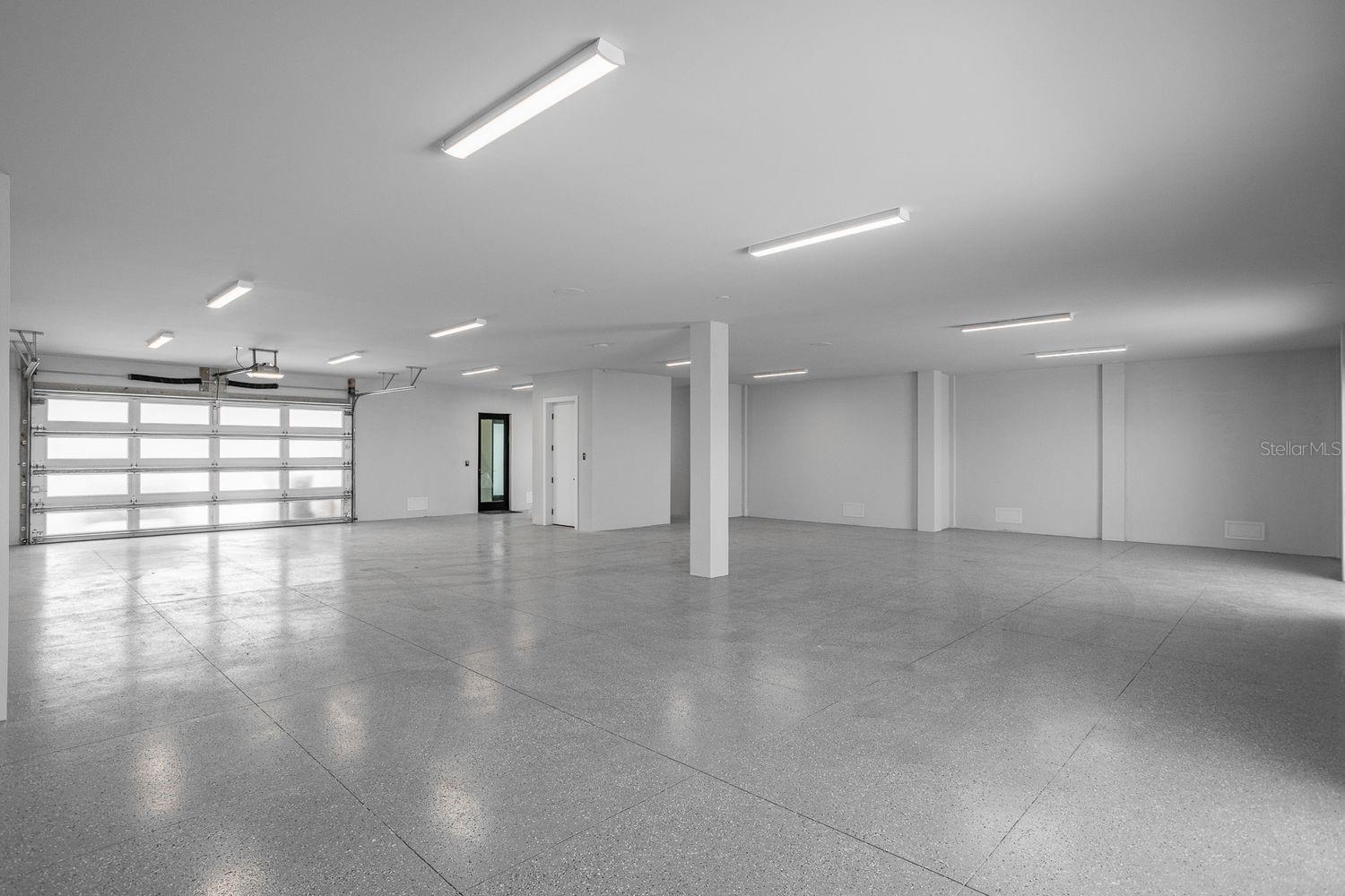 TB8427384 Property Photo