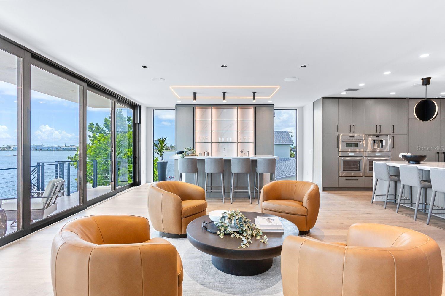 TB8427384 Property Photo