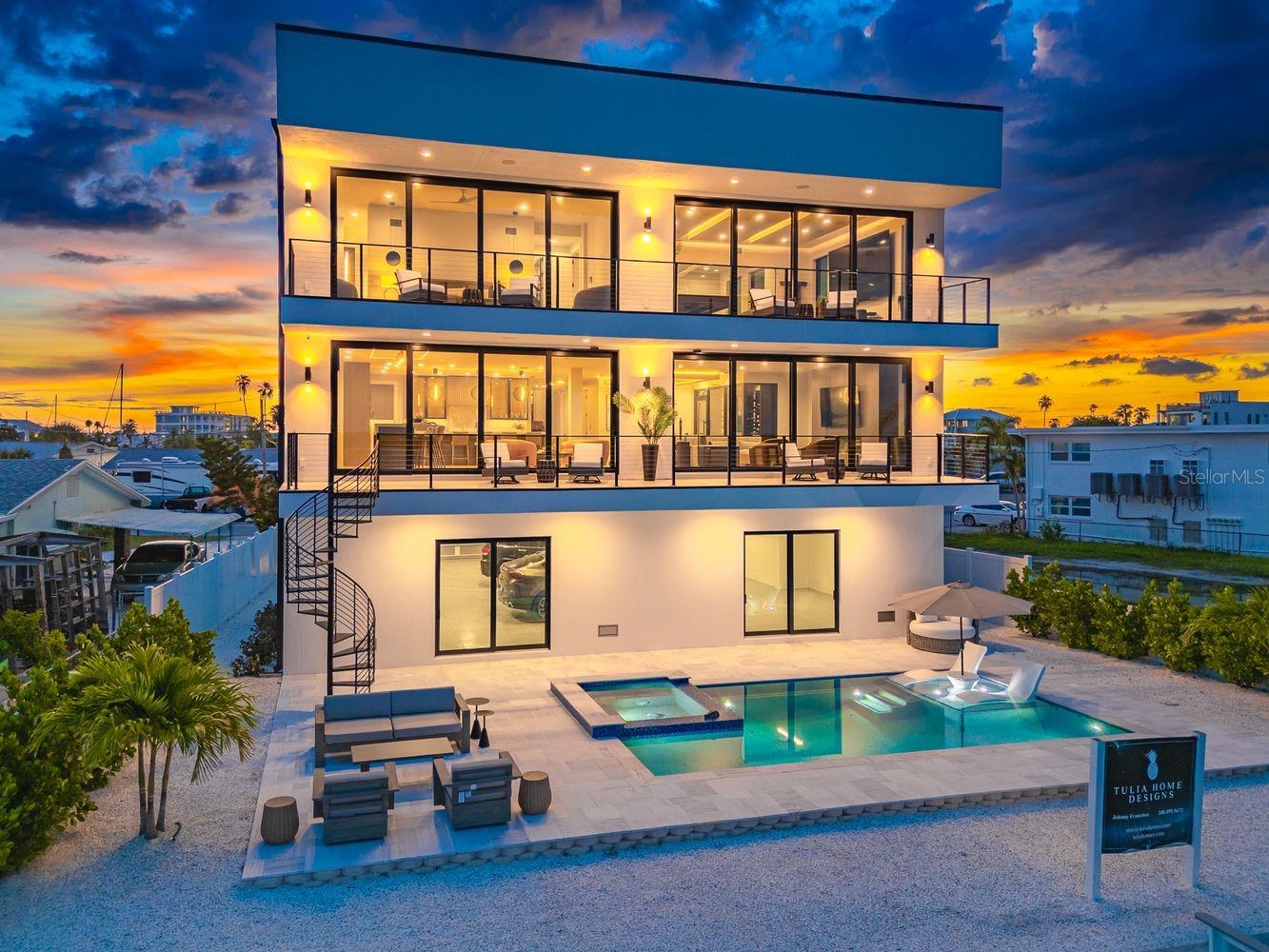 TB8427384 Property Photo