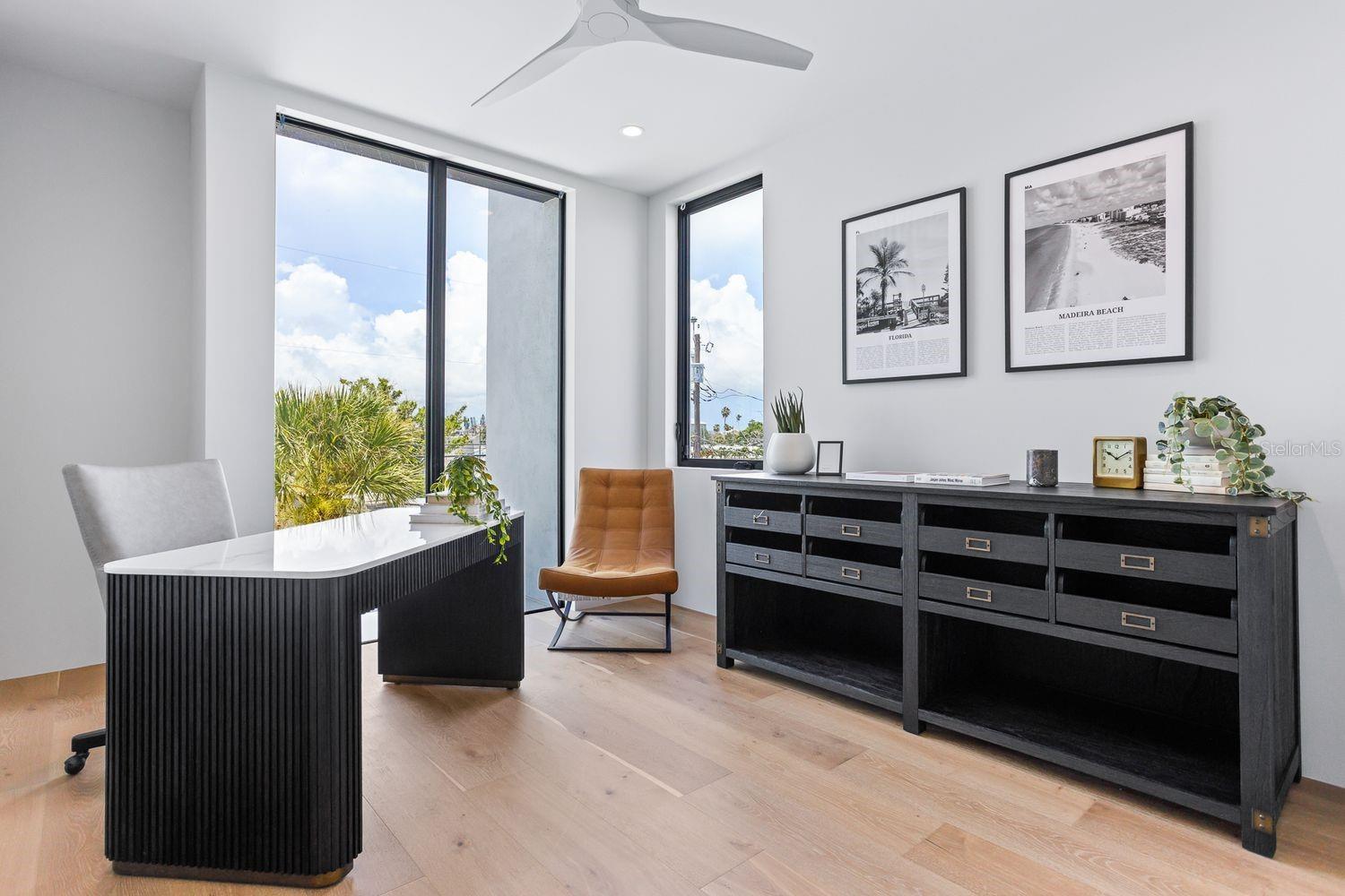 TB8427384 Property Photo