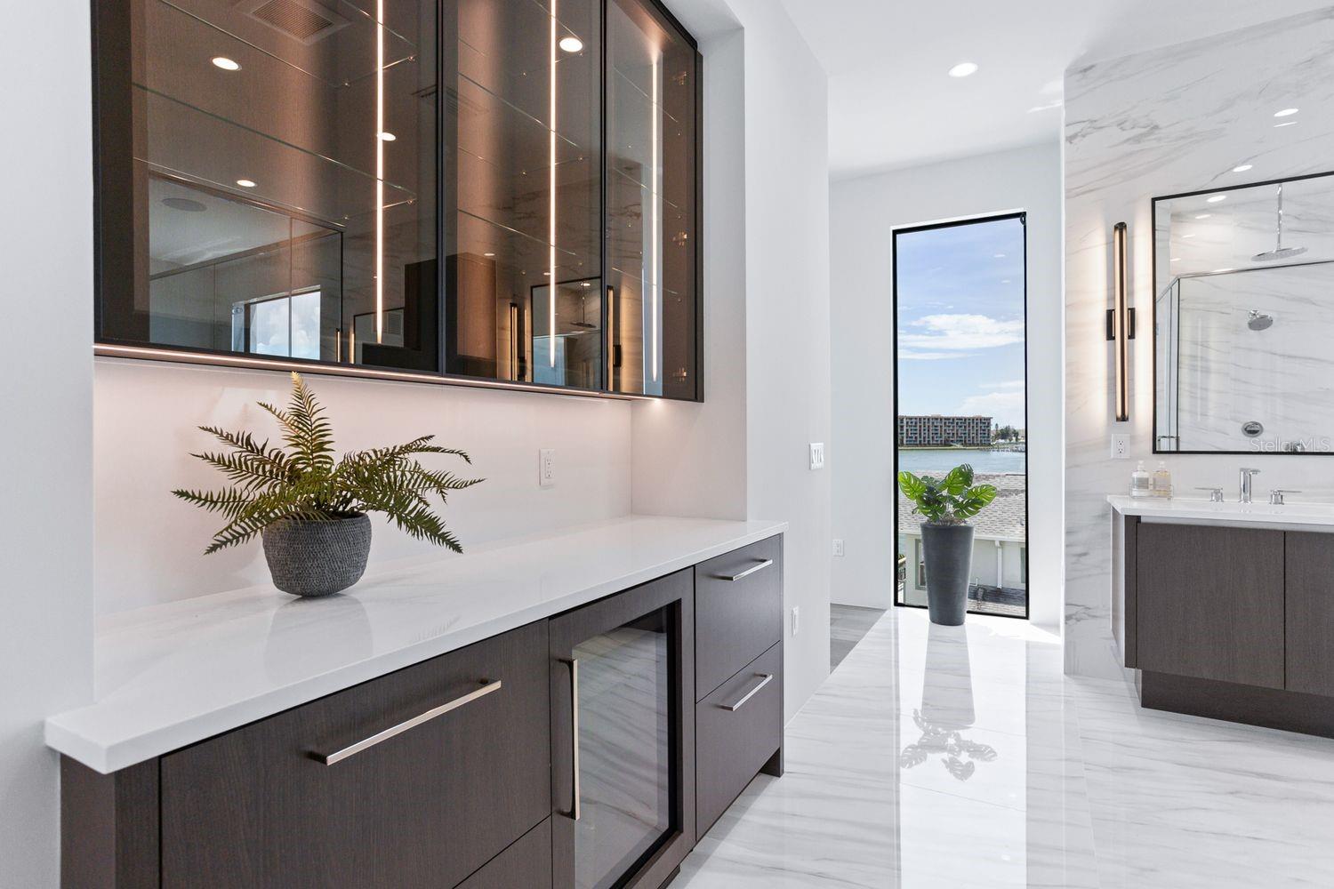 TB8427384 Property Photo