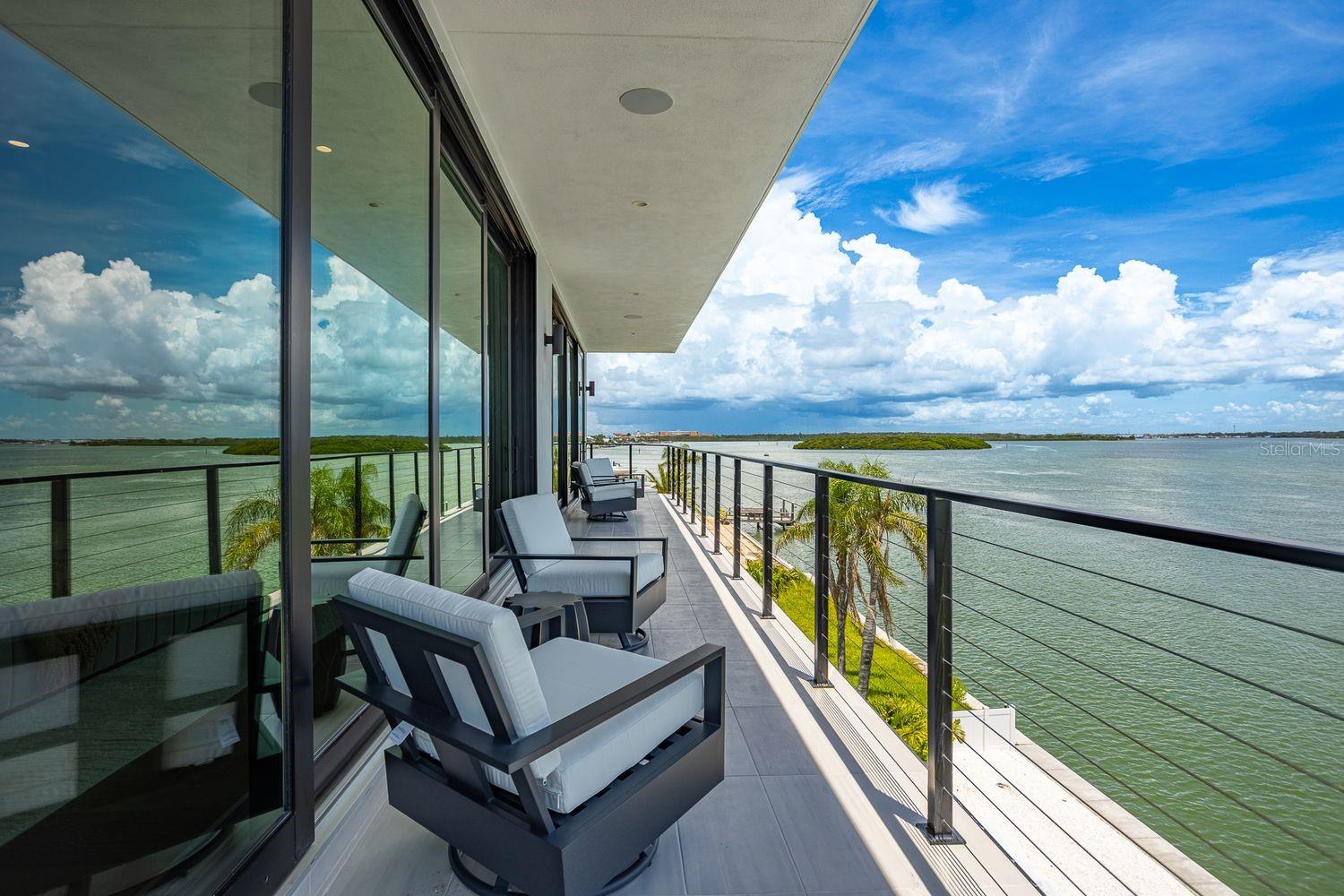 TB8427384 Property Photo