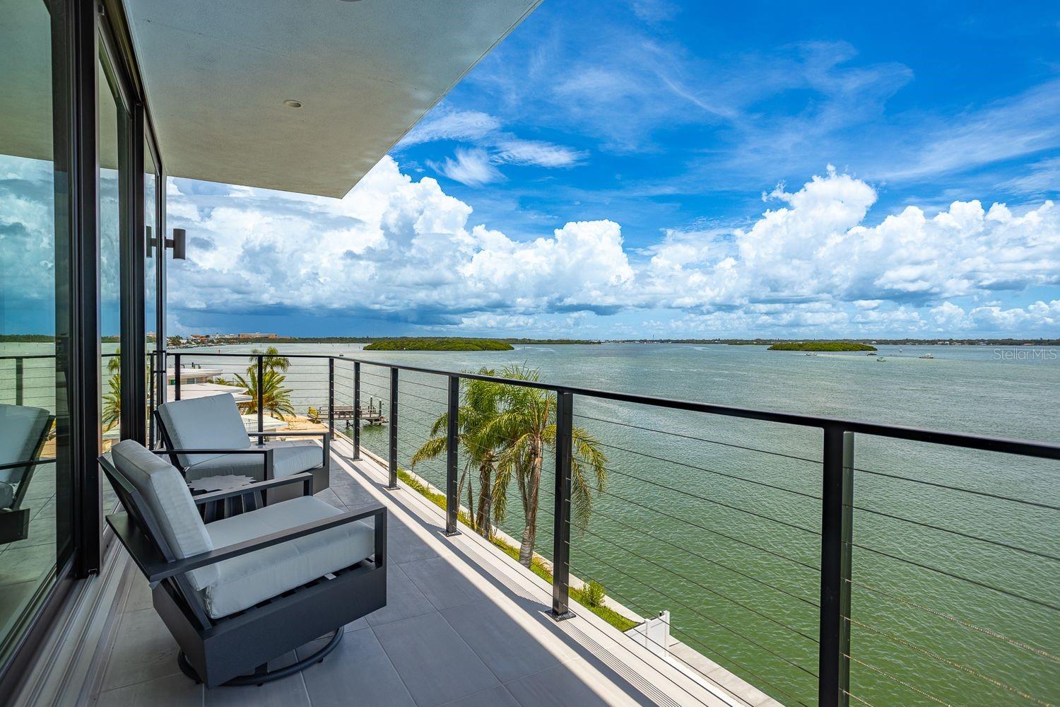 TB8427384 Property Photo