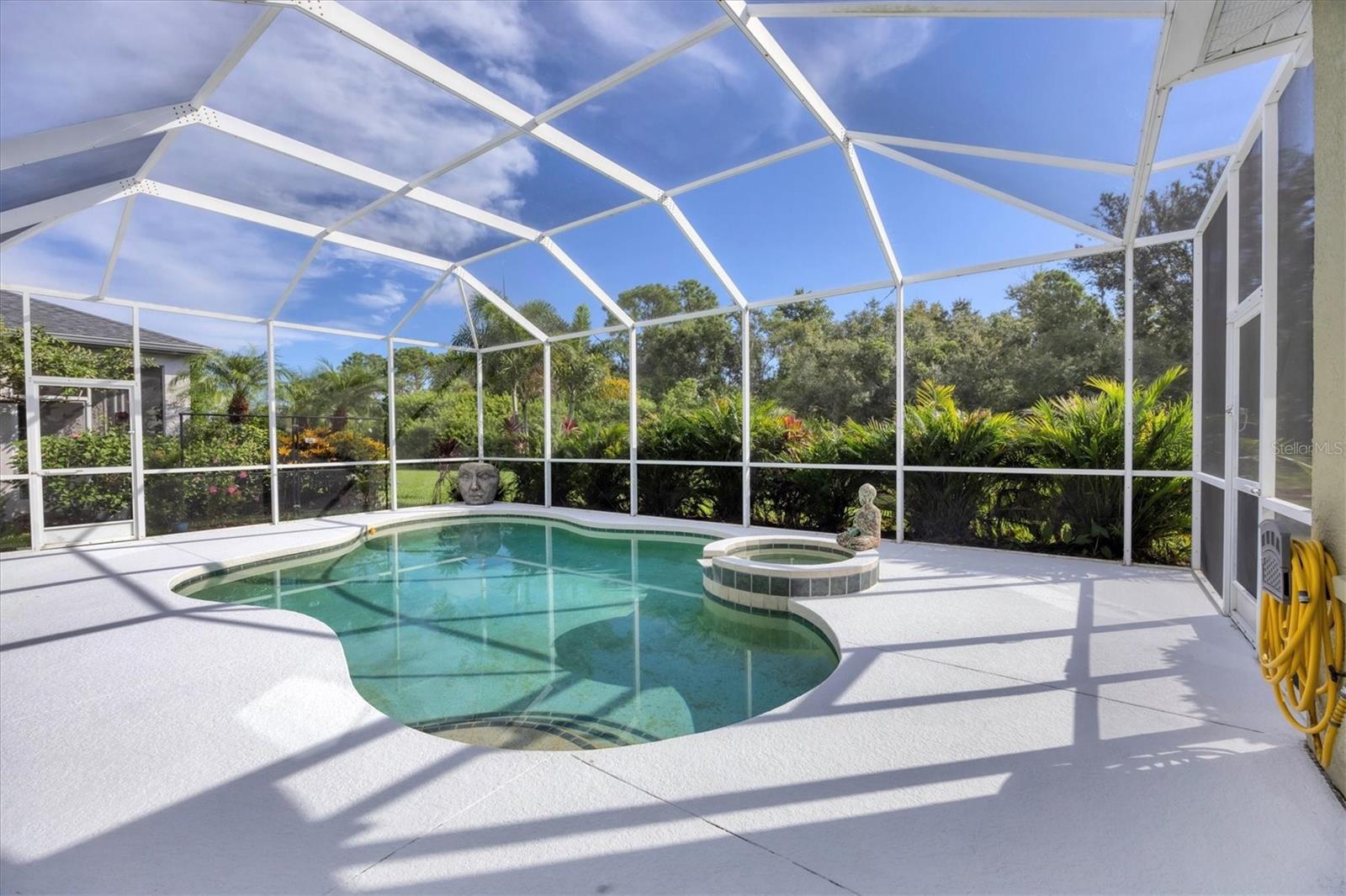 A4664981 Property Photo