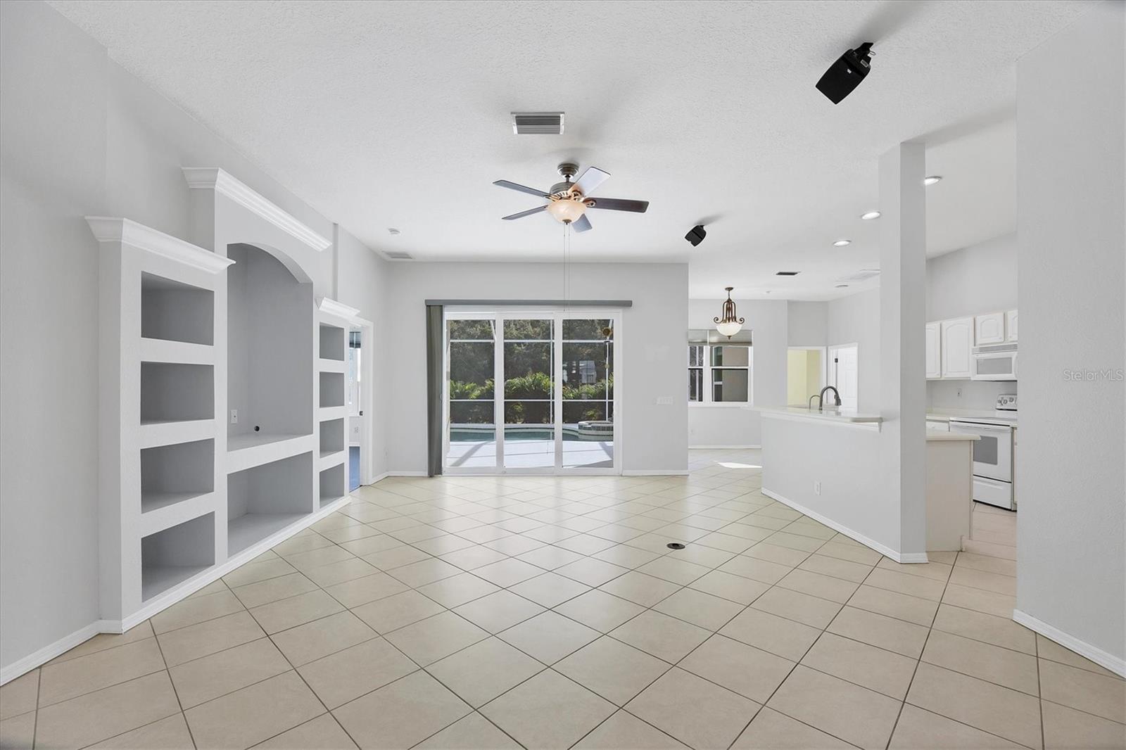 A4664981 Property Photo