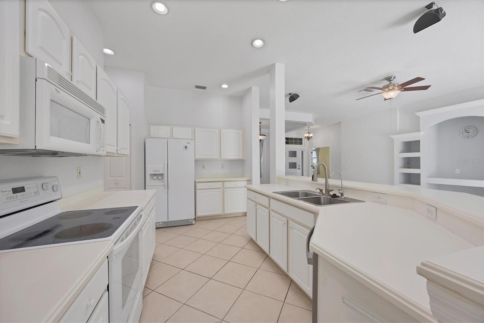 A4664981 Property Photo