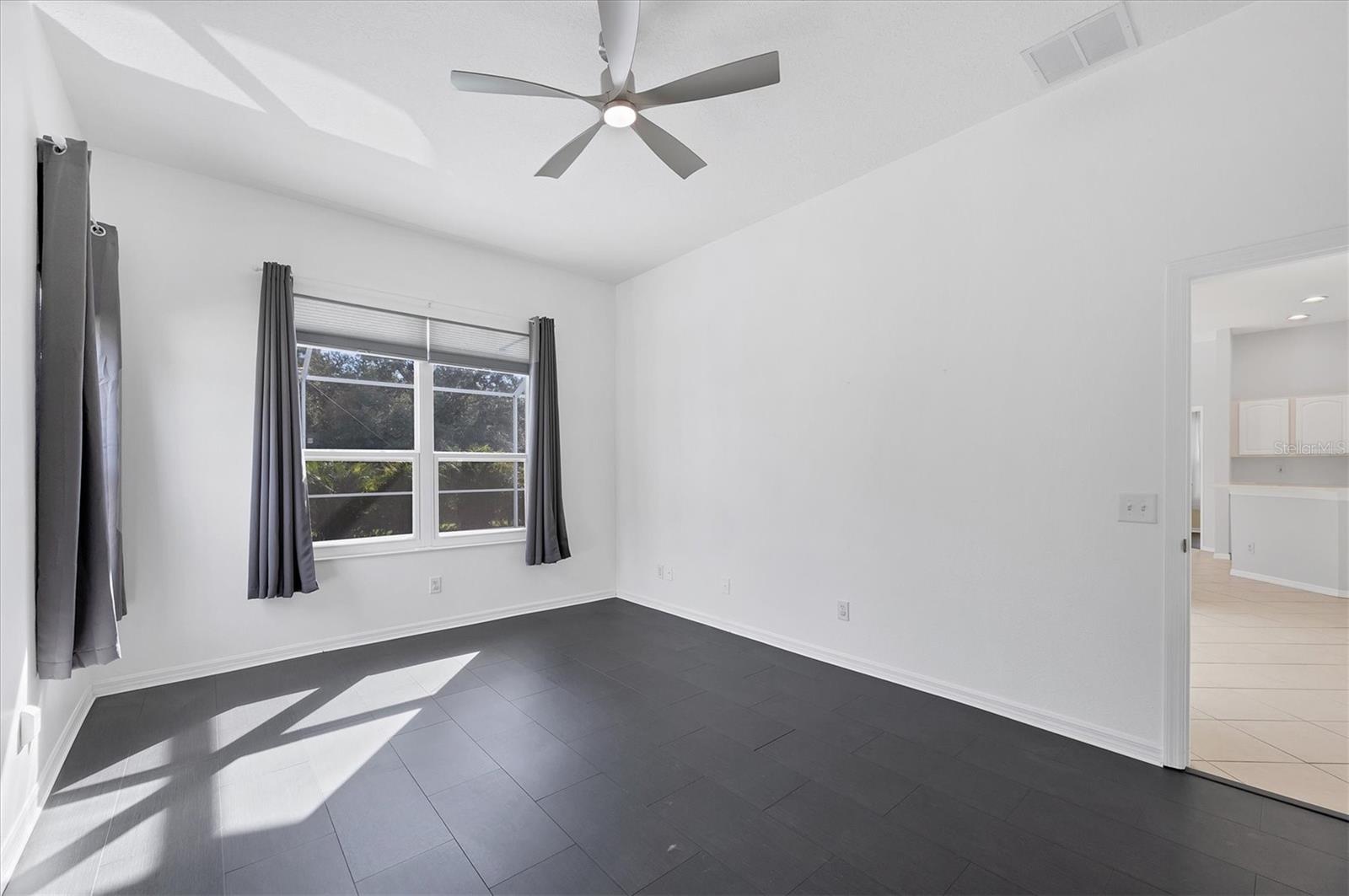 A4664981 Property Photo