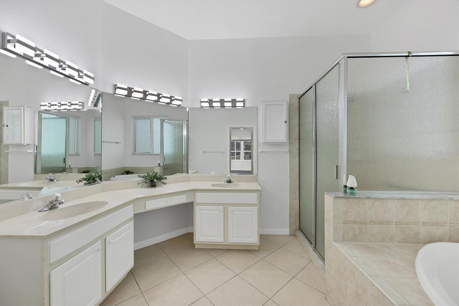 A4664981 Property Photo