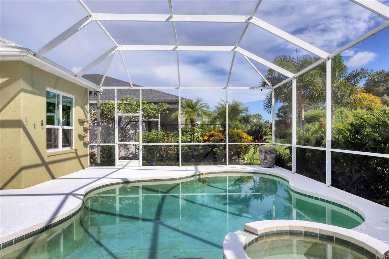 A4664981 Property Photo