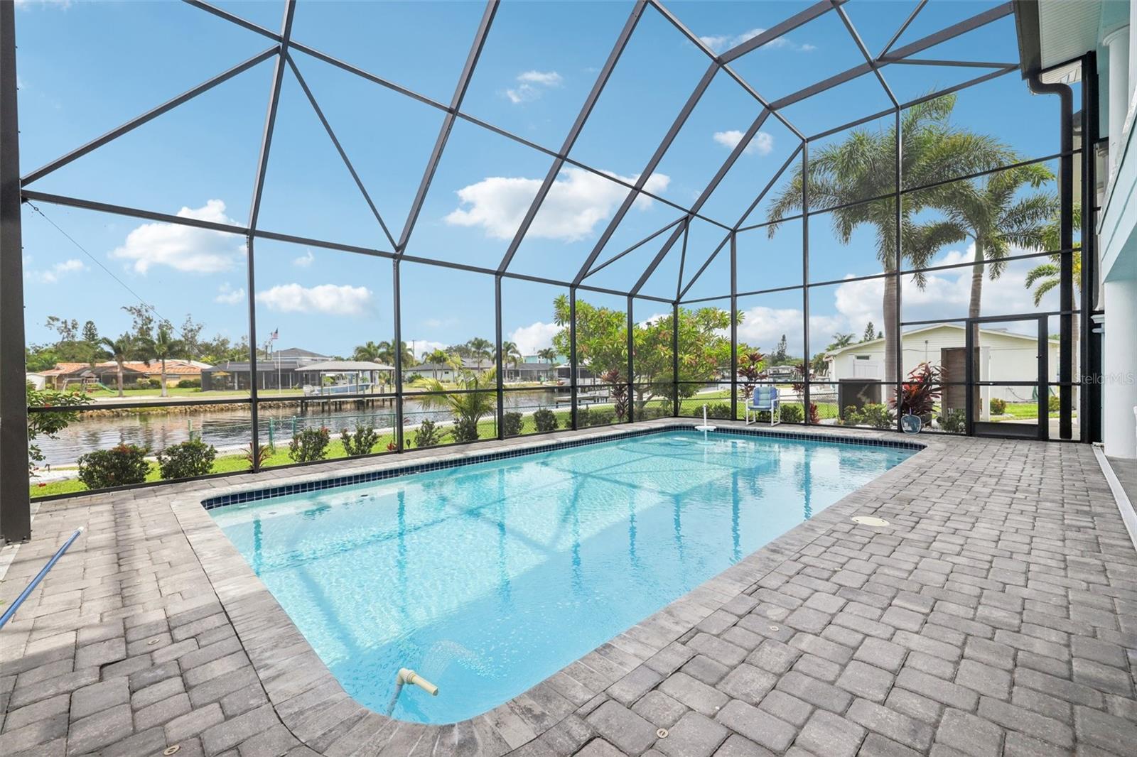 829 BLUE HERON BLVD, RUSKIN, FL, 33570