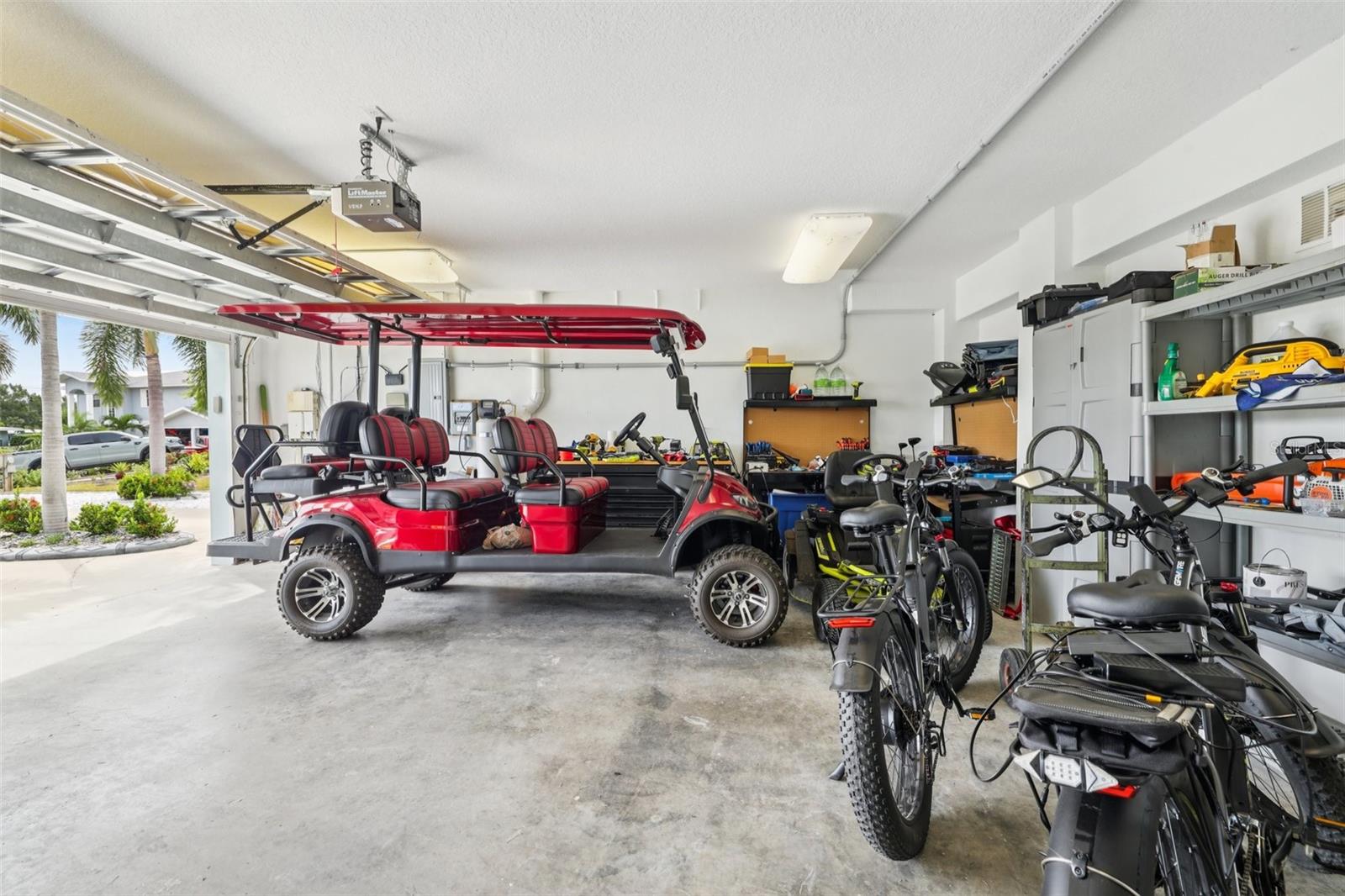 829 BLUE HERON BLVD, RUSKIN, FL, 33570