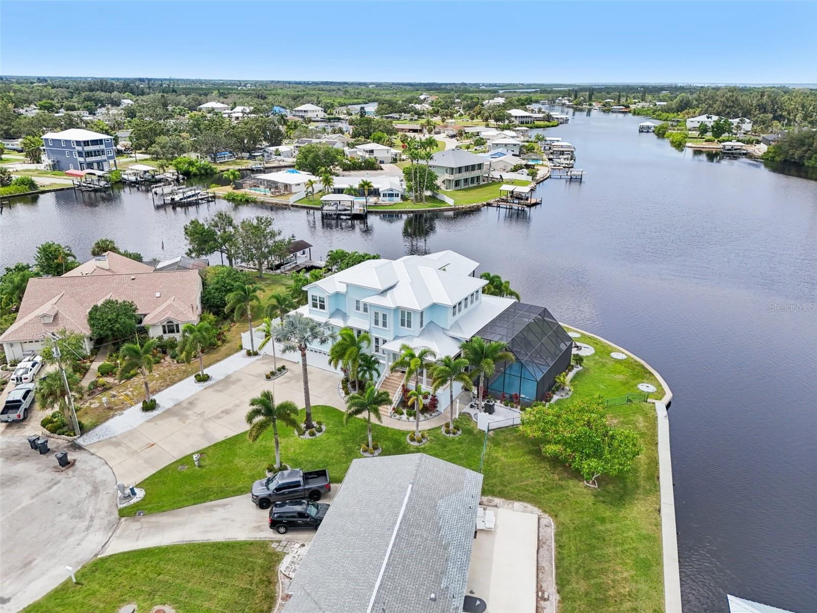 829 BLUE HERON BLVD, RUSKIN, FL, 33570