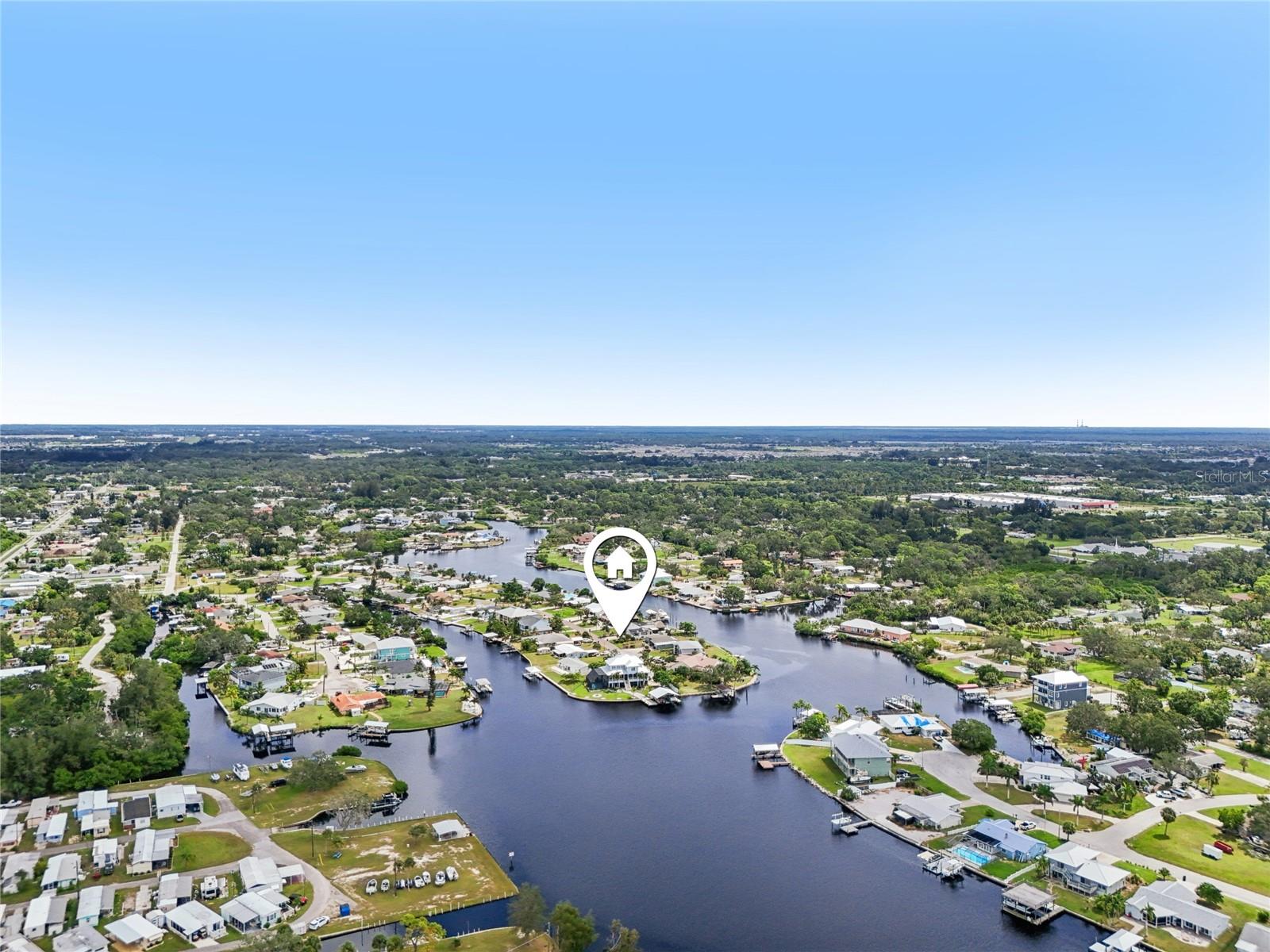 829 BLUE HERON BLVD, RUSKIN, FL, 33570