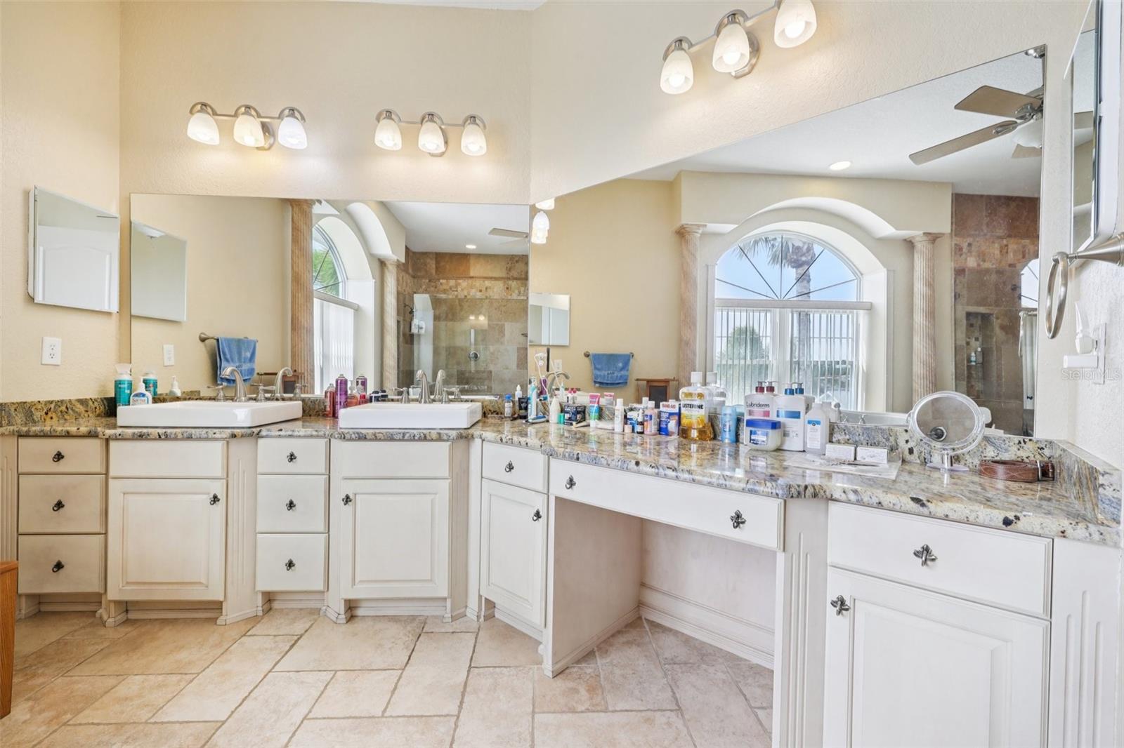 829 BLUE HERON BLVD, RUSKIN, FL, 33570