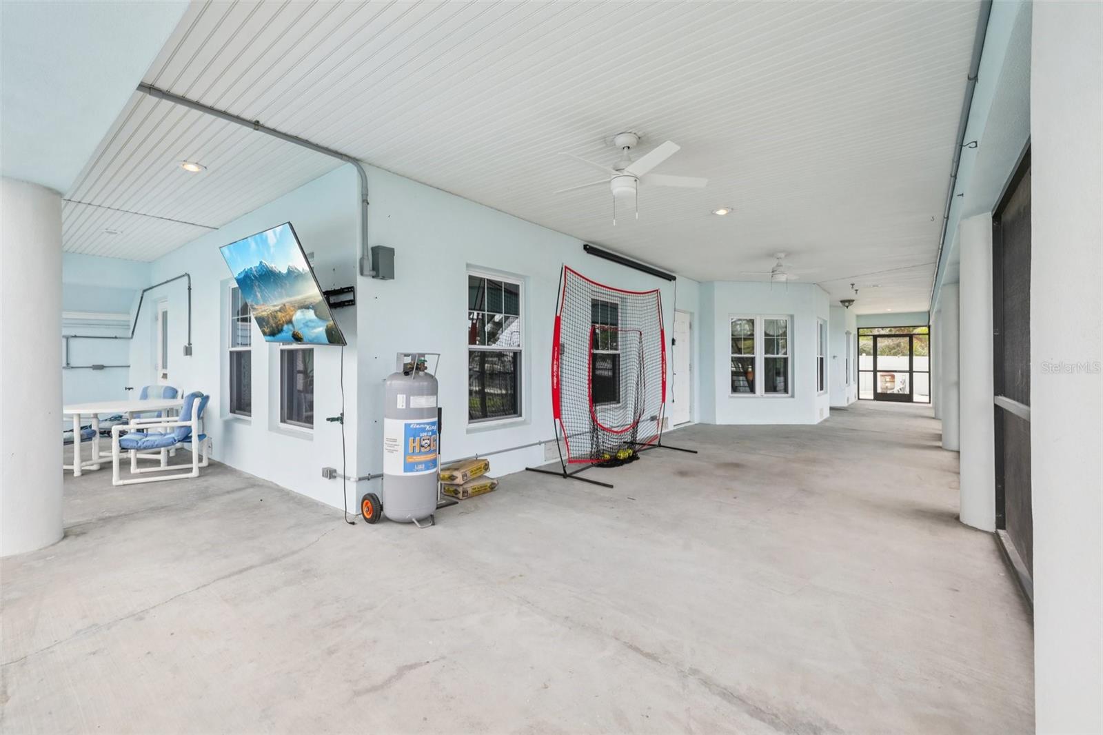 829 BLUE HERON BLVD, RUSKIN, FL, 33570