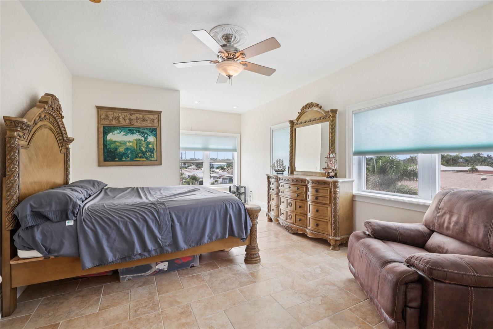 829 BLUE HERON BLVD, RUSKIN, FL, 33570