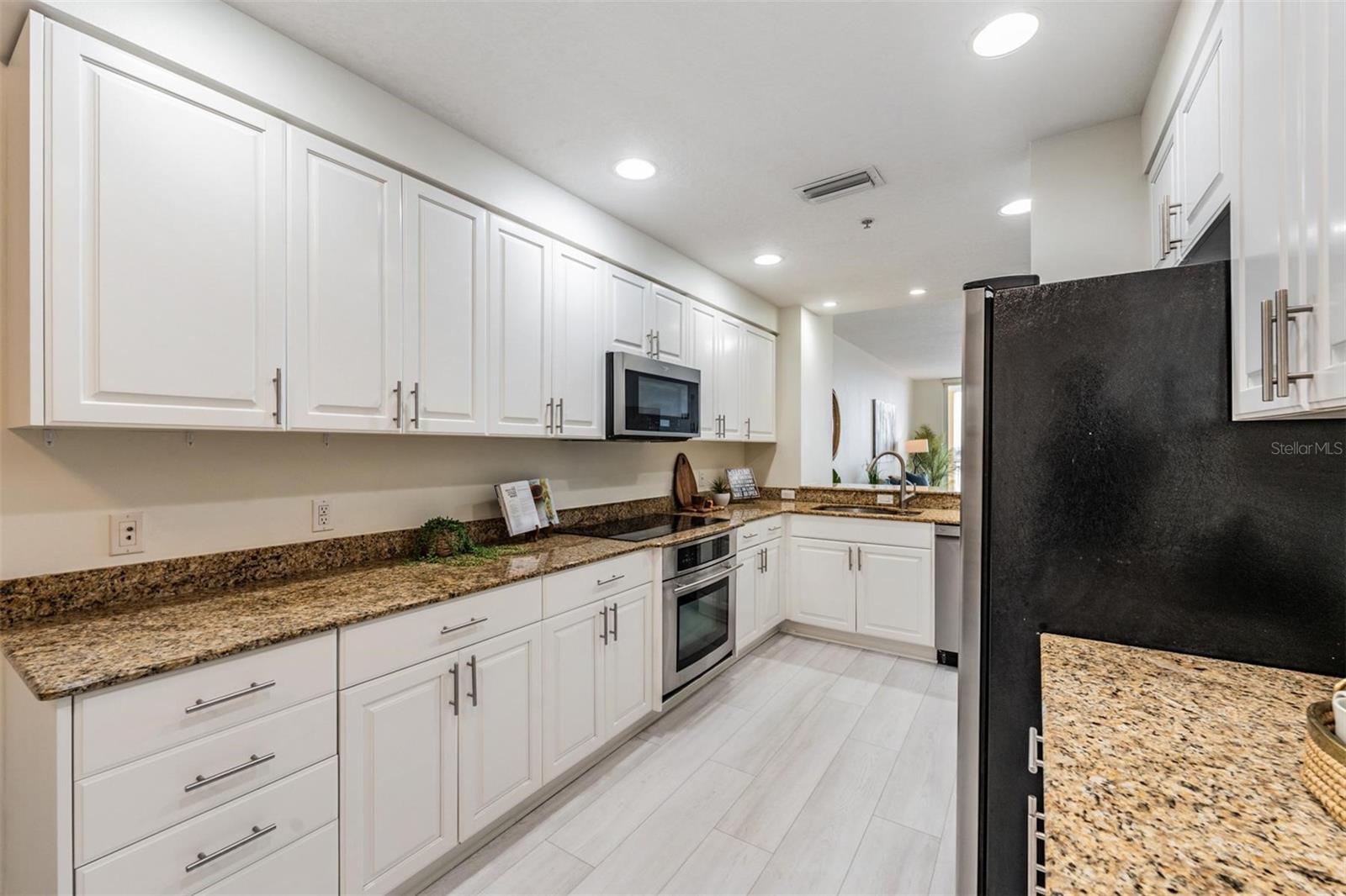 615 RIVIERA DUNES WAY #402, PALMETTO, FL, 34221