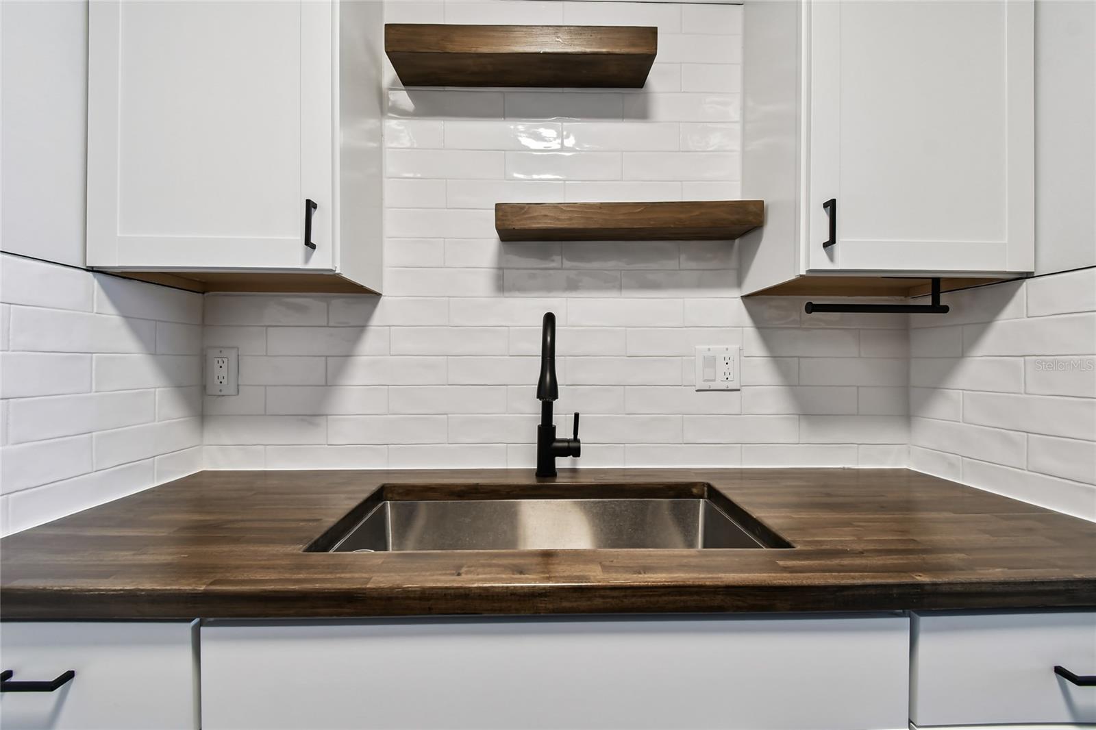 2480 ENTERPRISE RD #6, CLEARWATER, FL, 33763