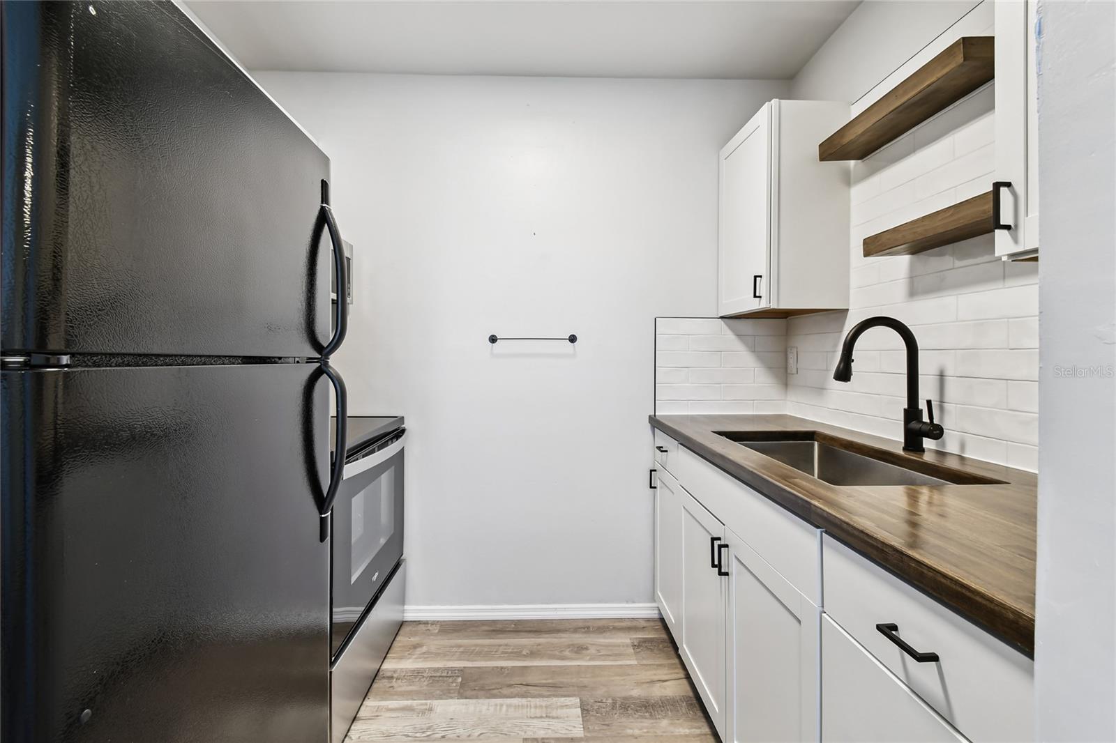 2480 ENTERPRISE RD #6, CLEARWATER, FL, 33763