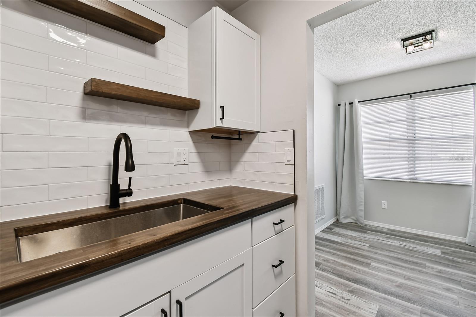 2480 ENTERPRISE RD #6, CLEARWATER, FL, 33763