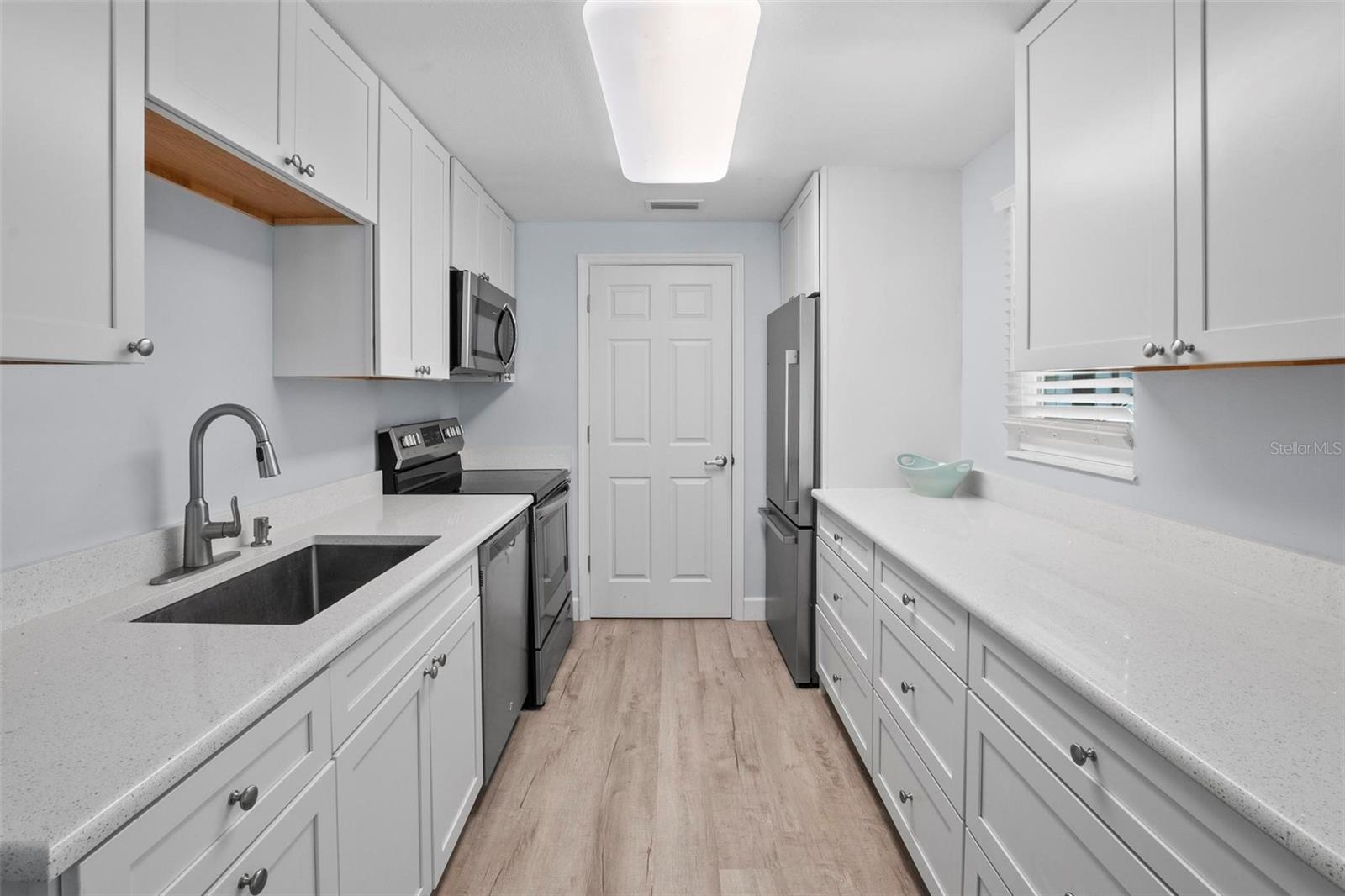 2721 WILKINSON RD, SARASOTA, FL, 34231