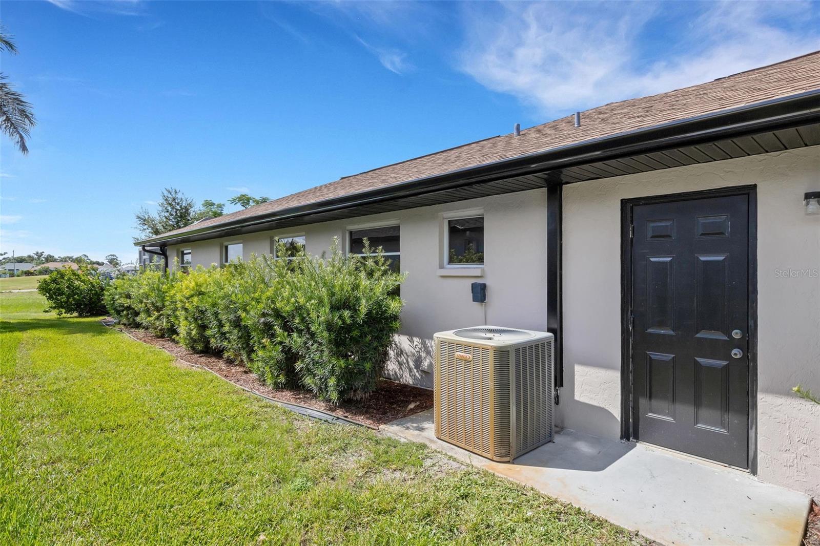 294 ROTONDA CIR, ROTONDA WEST, FL, 33947