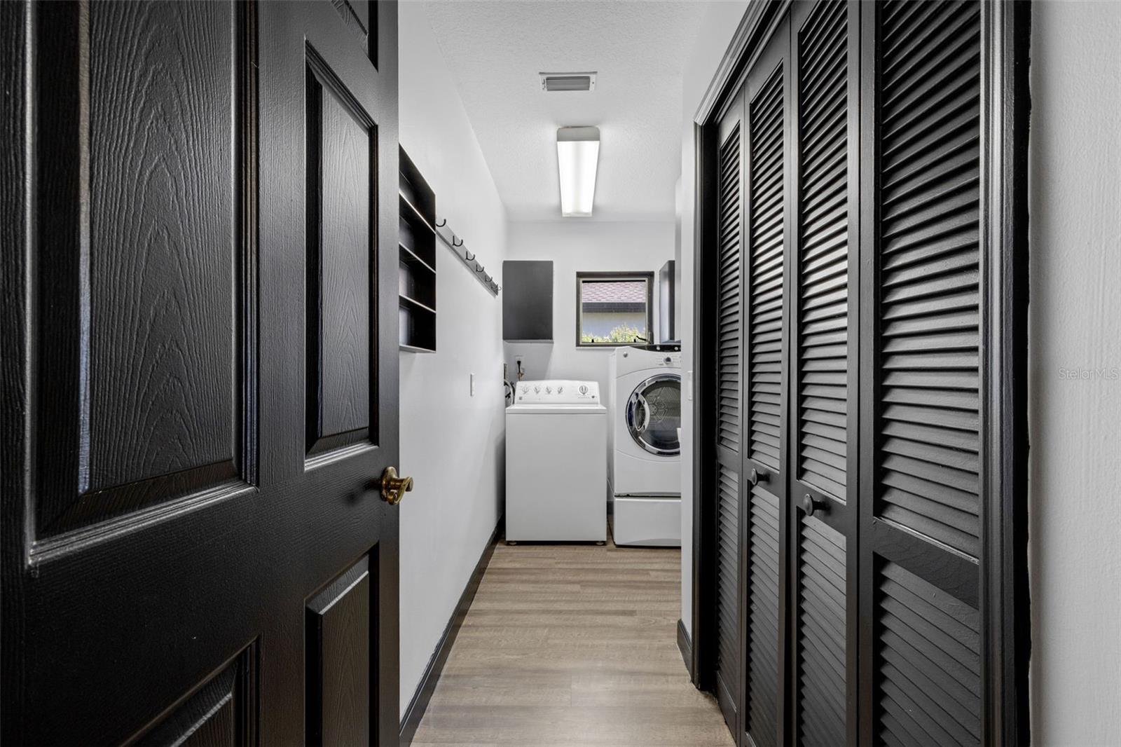 294 ROTONDA CIR, ROTONDA WEST, FL, 33947