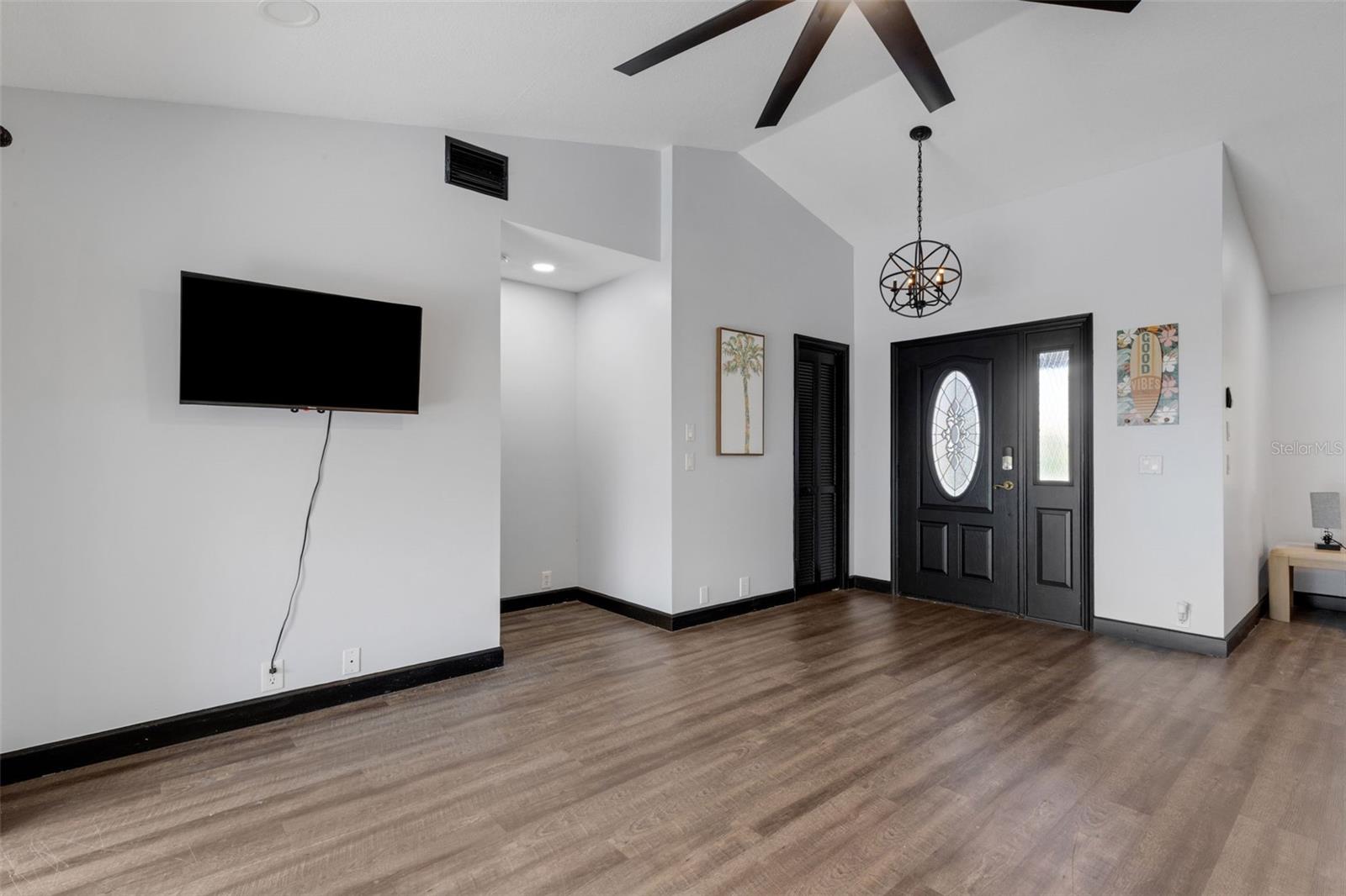 294 ROTONDA CIR, ROTONDA WEST, FL, 33947