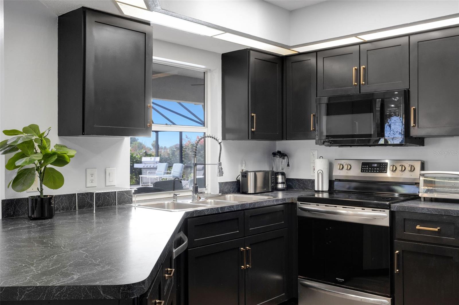 294 ROTONDA CIR, ROTONDA WEST, FL, 33947