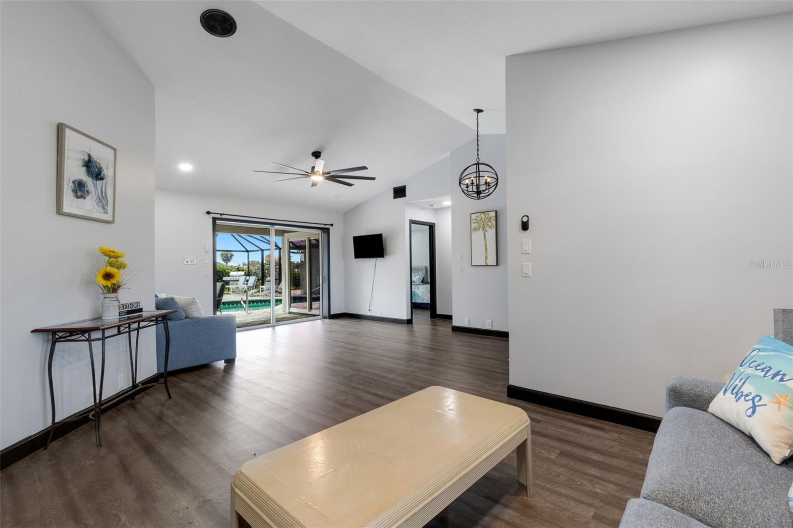 294 ROTONDA CIR, ROTONDA WEST, FL, 33947