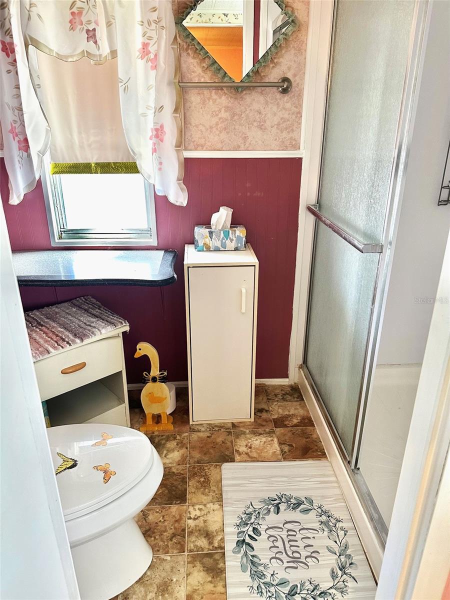 TB8427528 Property Photo