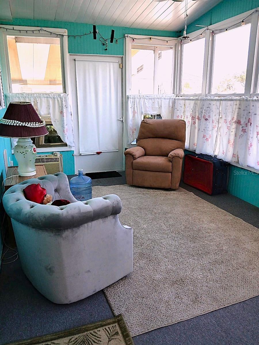 TB8427528 Property Photo