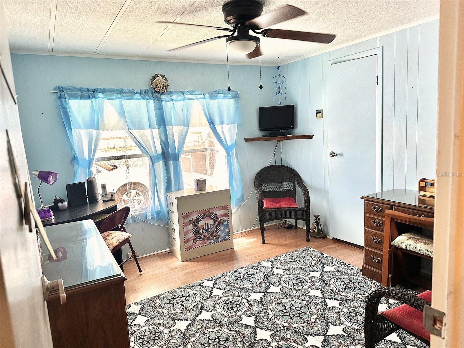 TB8427528 Property Photo