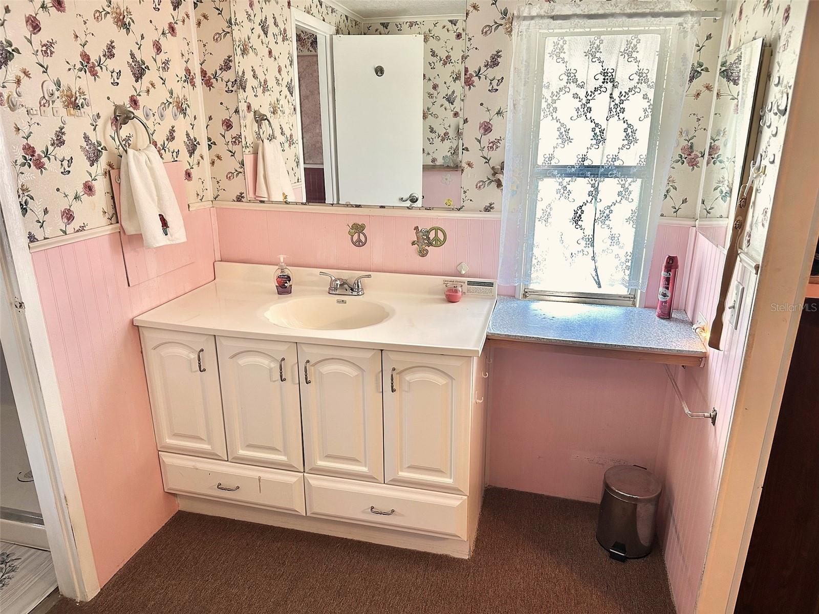 TB8427528 Property Photo