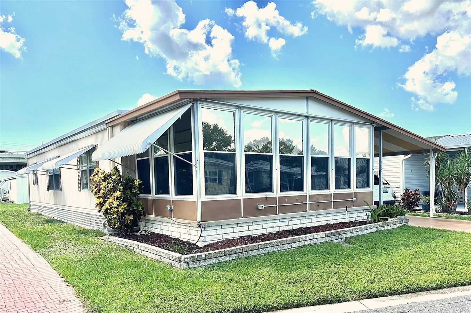 TB8427528 Property Photo