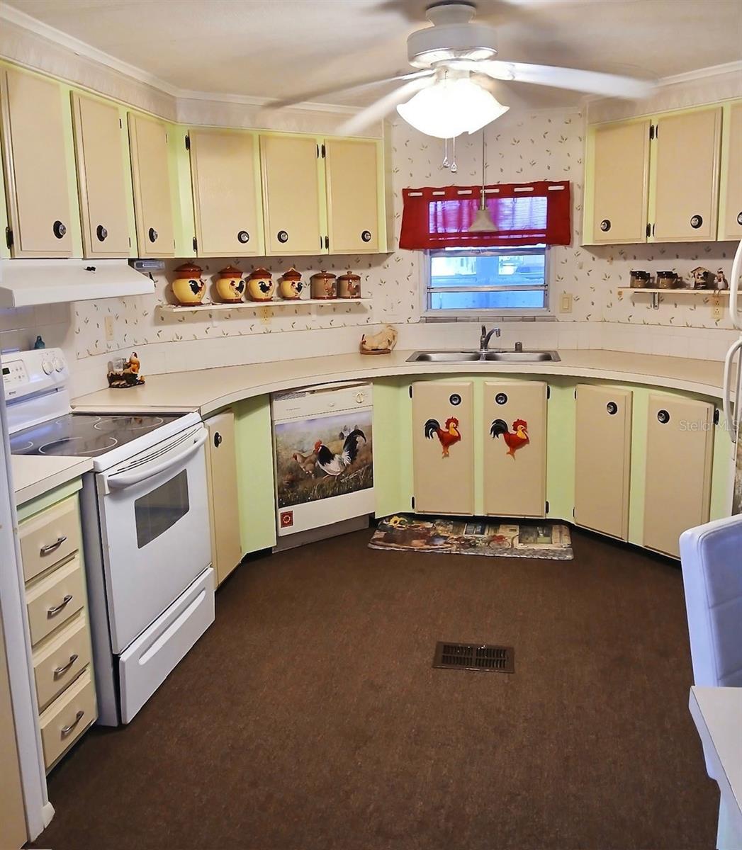 TB8427528 Property Photo