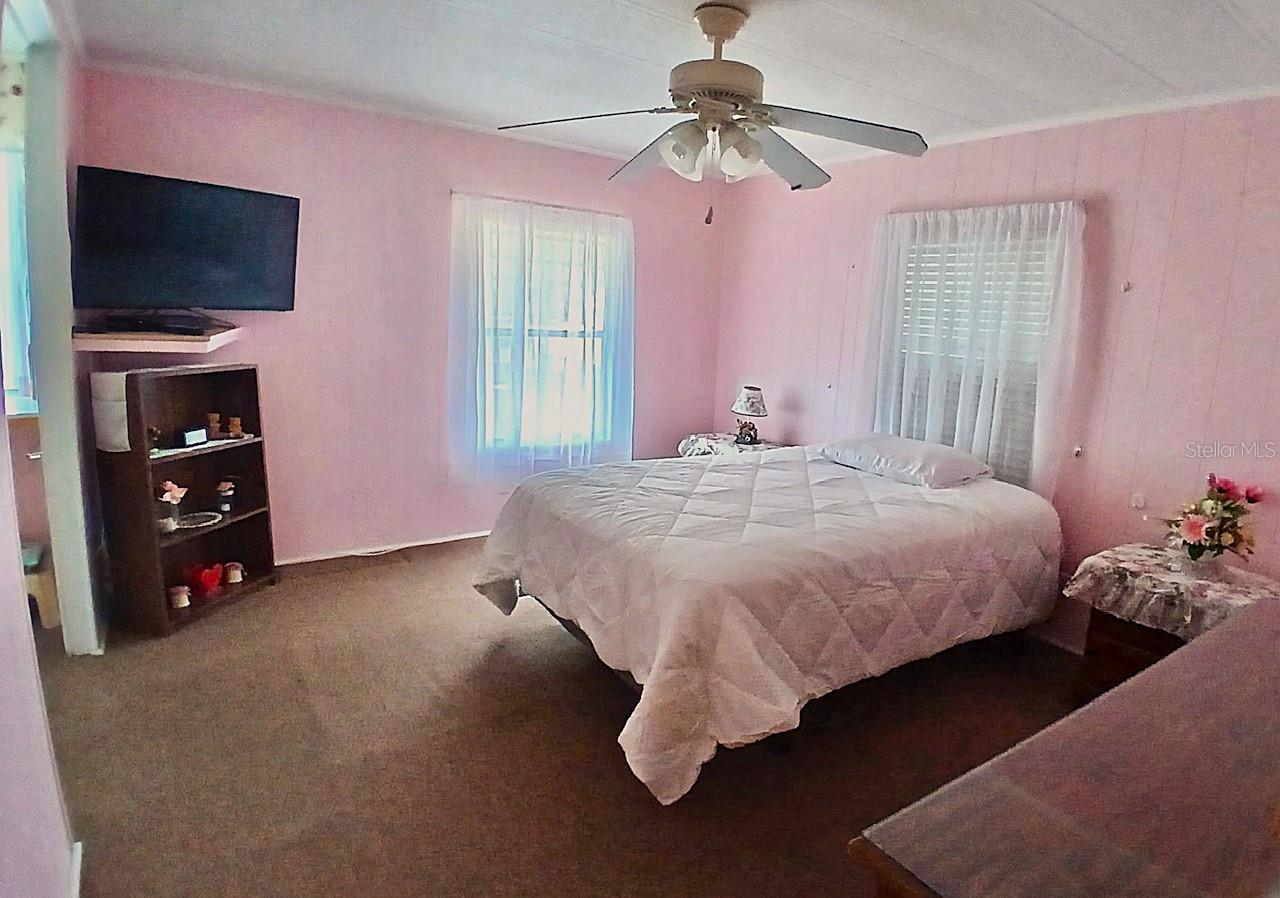 TB8427528 Property Photo