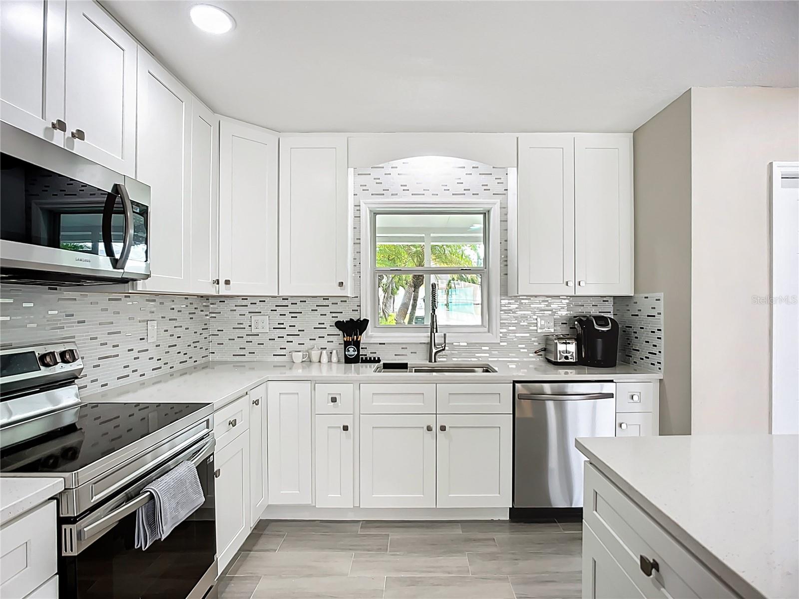 1160 LINDEN RD, VENICE, FL, 34293