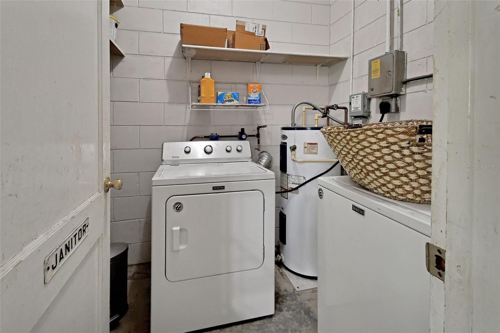 807 W CHURCH ST, DELAND, FL, 32720