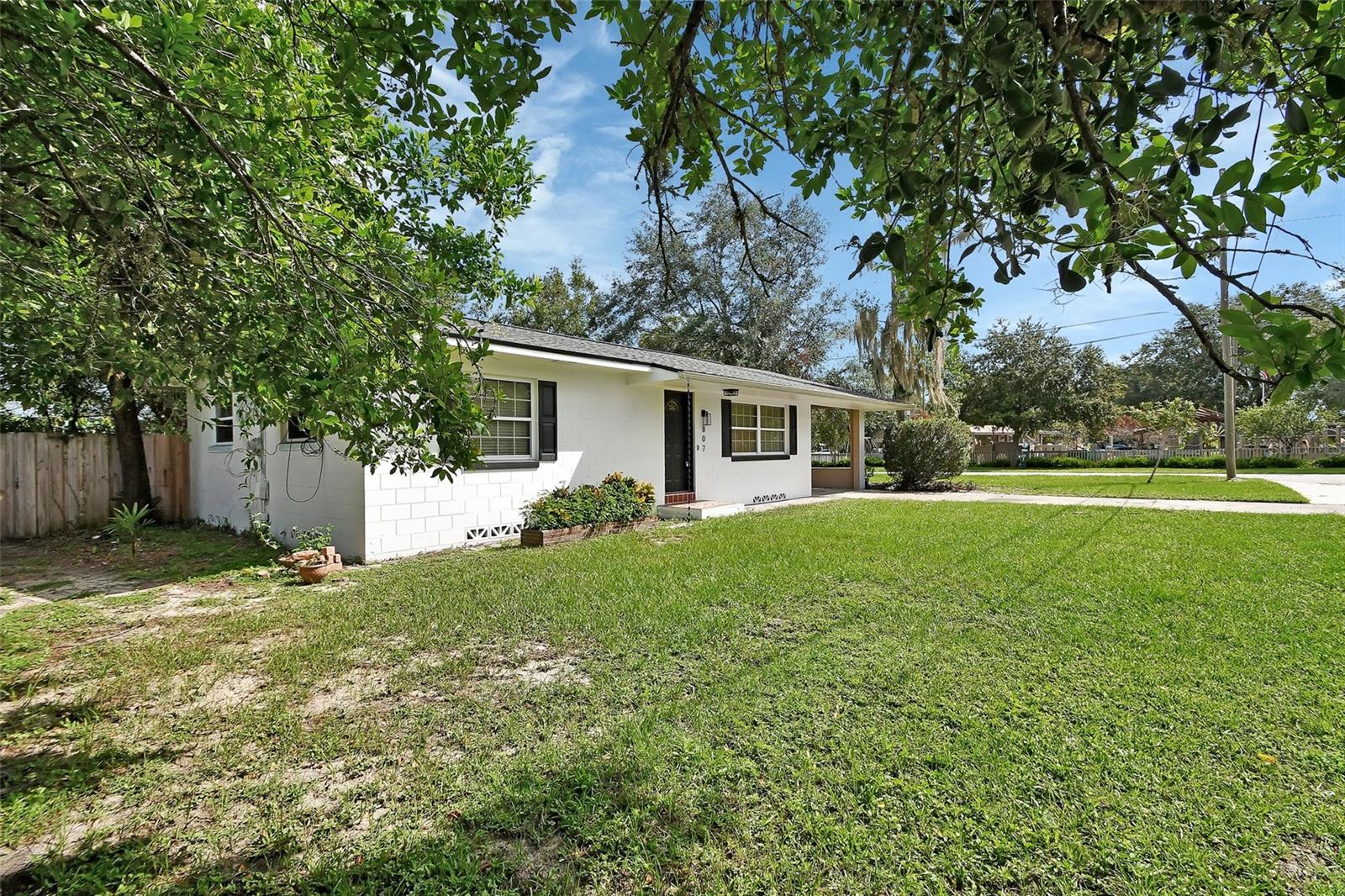 807 W CHURCH ST, DELAND, FL, 32720