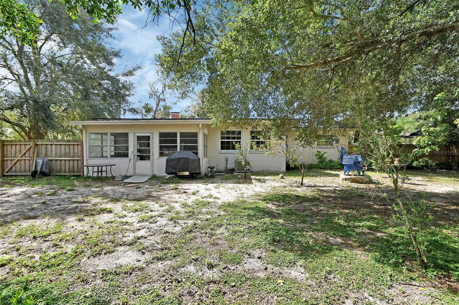 807 W CHURCH ST, DELAND, FL, 32720